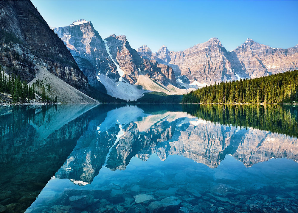 Celebrating Diversity in Travel: Exploring the International Faces of Canadian Tourism